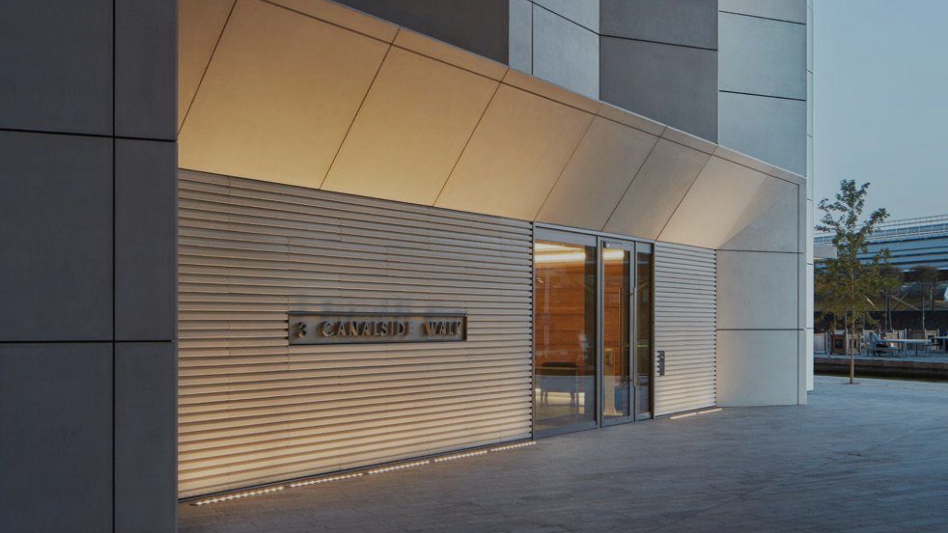 Facades Contractors for London